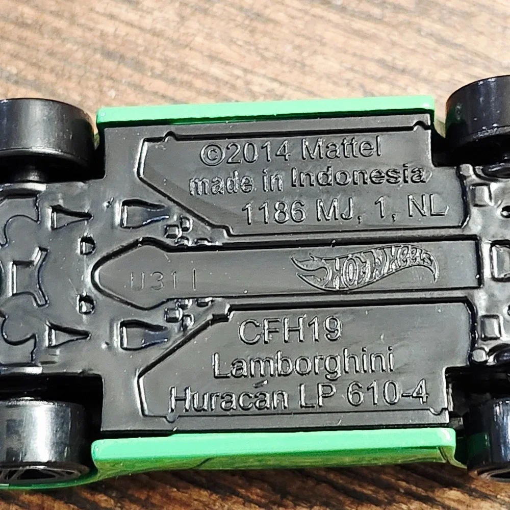 Lamborghini‎ Huracan Green LP610-4 Keychain Keyring 1:64 Custom Hot Wheels
